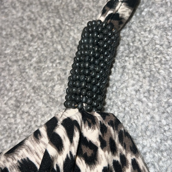 Leopard print halter top by Australian brand size s 🐆 - Picture 7 of 10